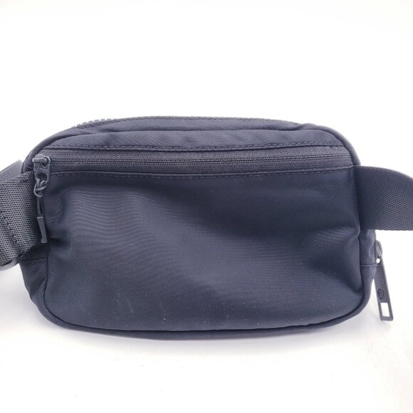 Lululemon Everywhere Women's Belt Bag Black 1 Liter - Picture 3 of 8